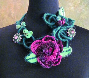 NECKLACE NECKLACE